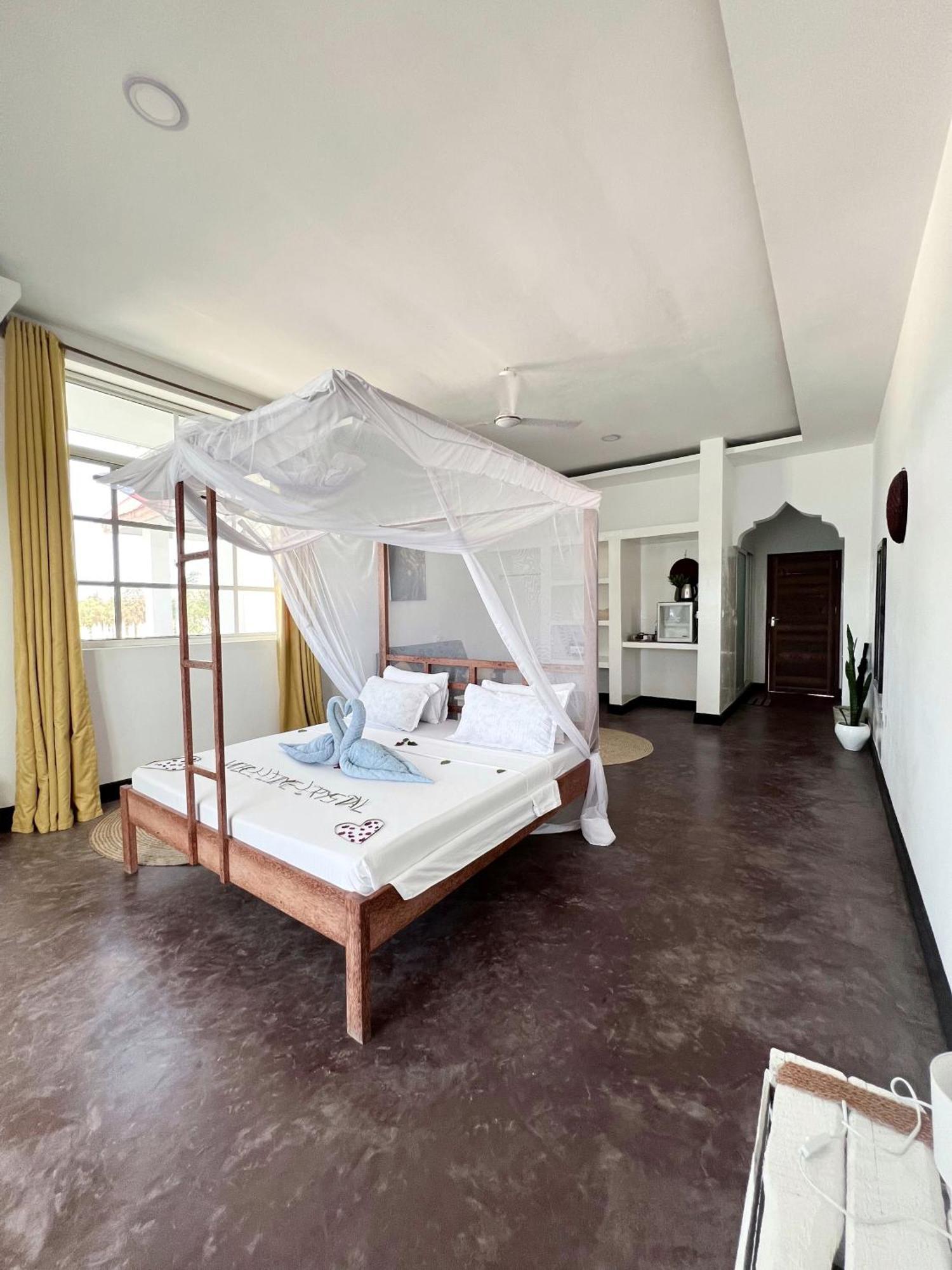 Crystal Hotell
